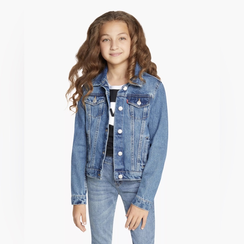 Levi’s Kids Denim Trucker Jacket Big Kids size medium (10-12)